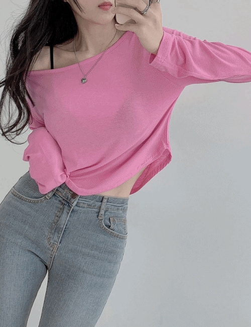 [ 여리여리/촉촉 ] 핑커 밑단 굴림 오프숄더 긴팔 티셔츠
